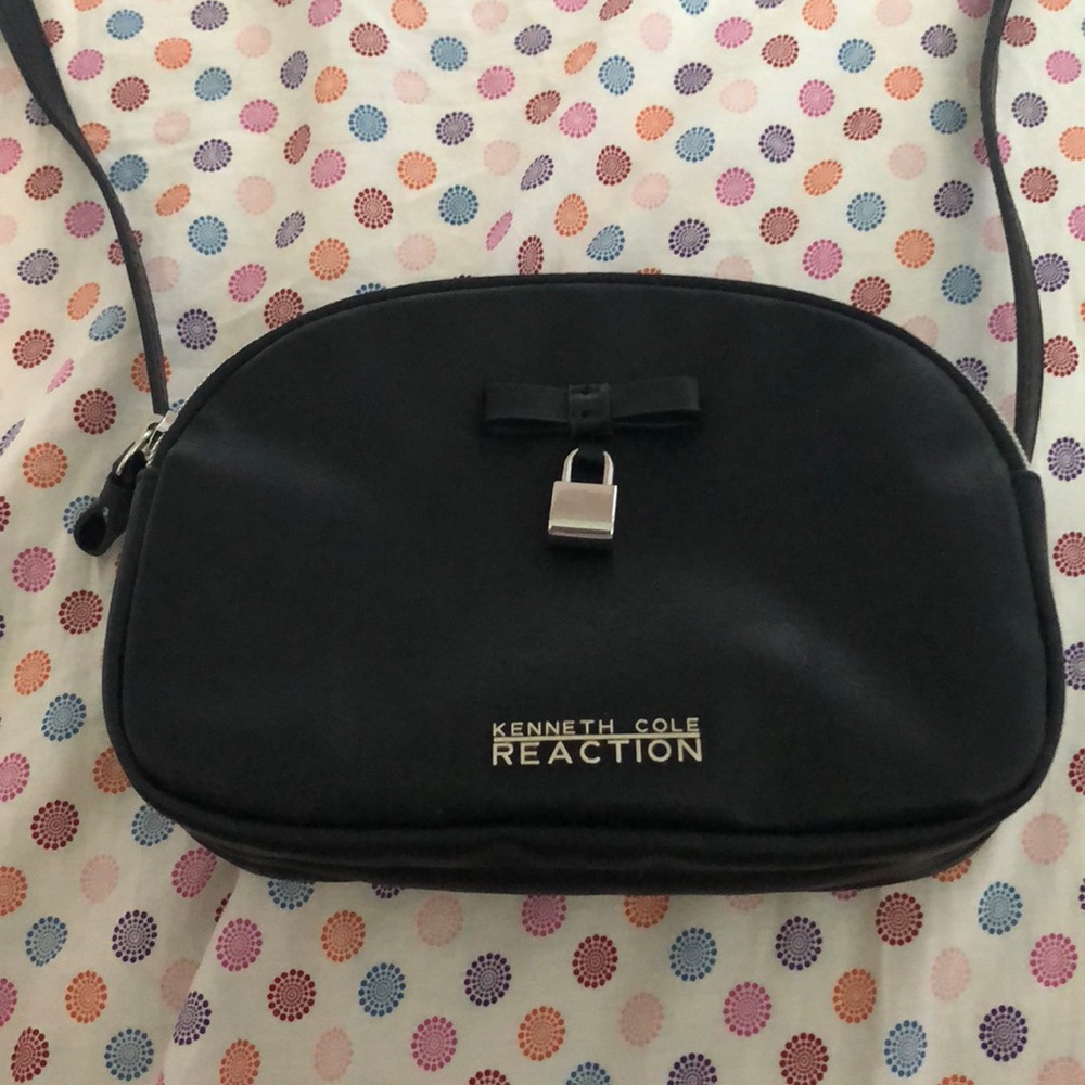 kenneth cole reaction cross body